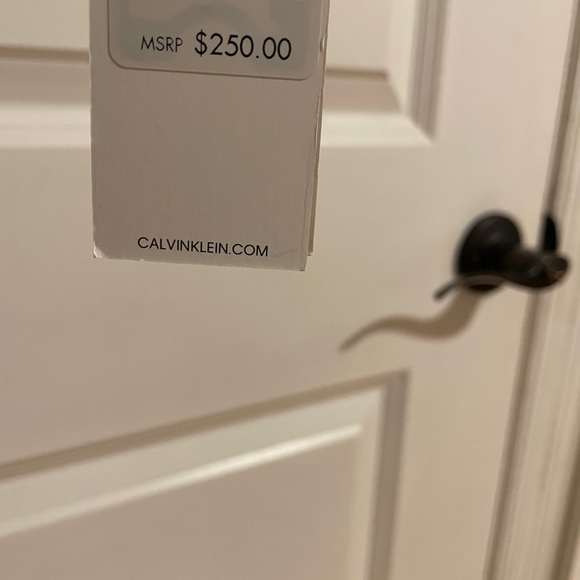 Calvin Klein puffy jacket. - Picture 4 of 7